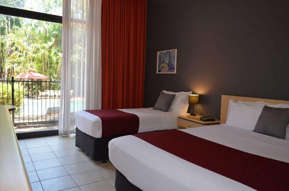 Frontier Hotel Даруин Екстериор снимка